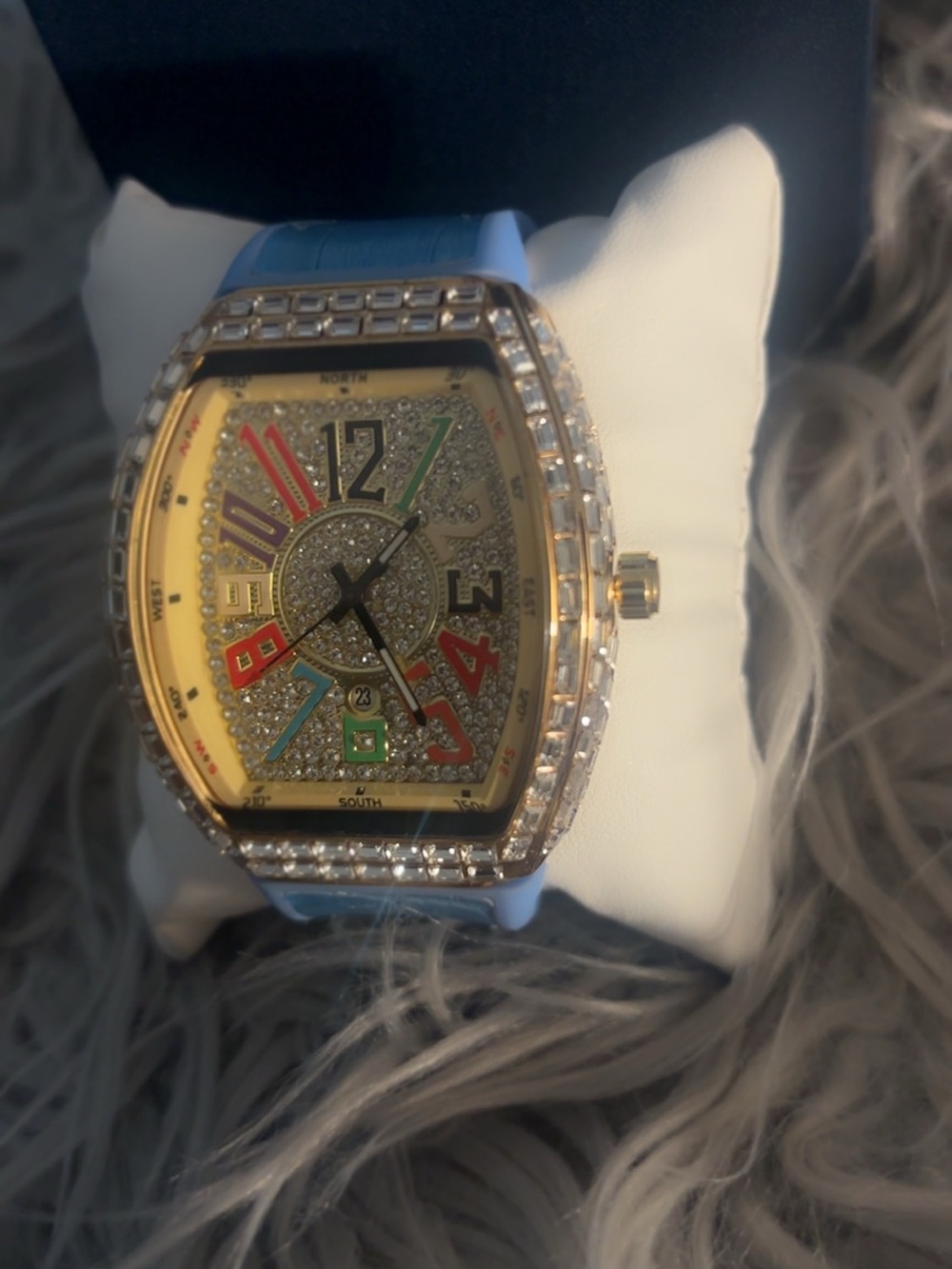 Luxury Crystal Dial Watch - Blue Strap